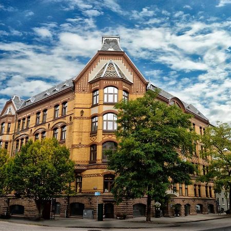 Hotel Continental Relax & Spa Хальмстад Экстерьер фото
