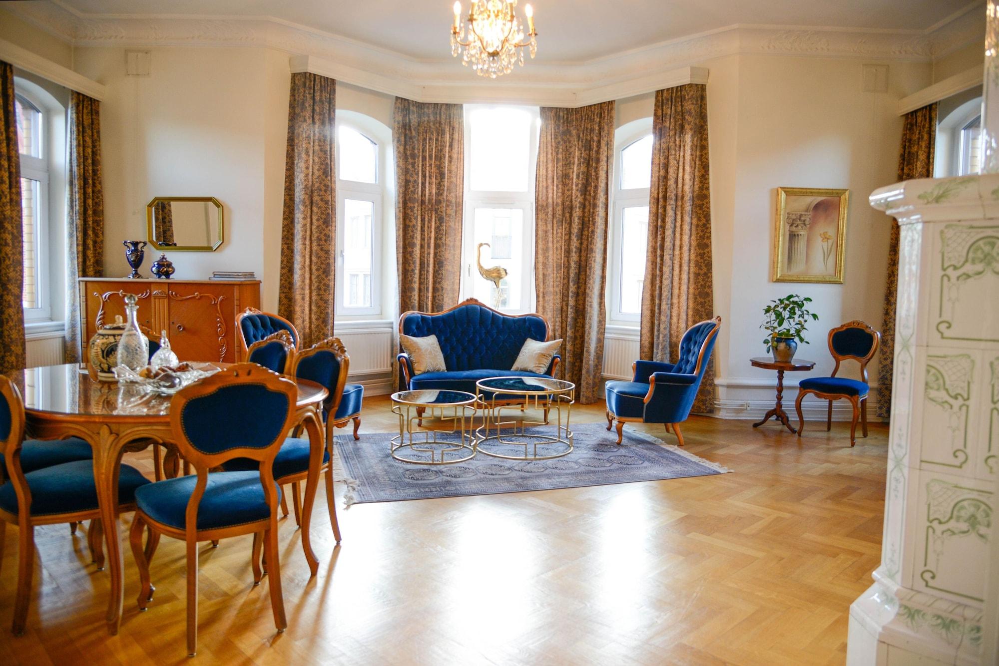 Hotel Continental Relax & Spa Хальмстад Экстерьер фото
