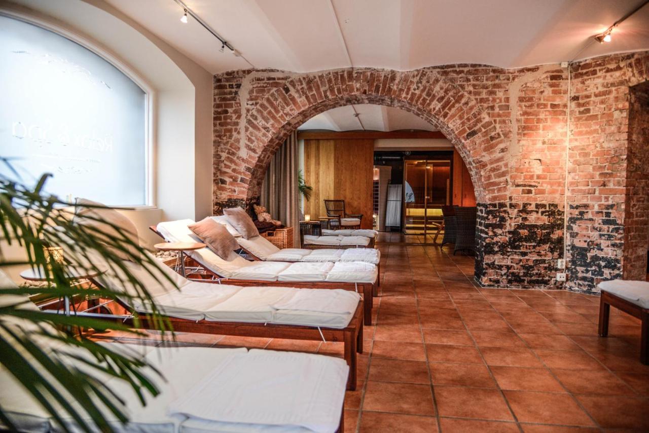 Hotel Continental Relax & Spa Хальмстад Экстерьер фото